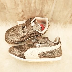 NWT PUMA Girl's Metallic Tennis shoes/ sneakers